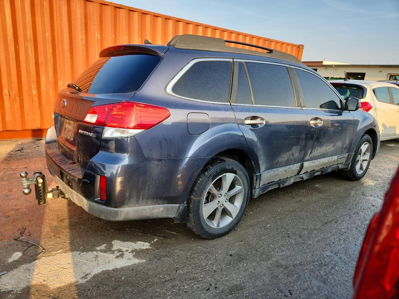 2014 SUBARU Outback