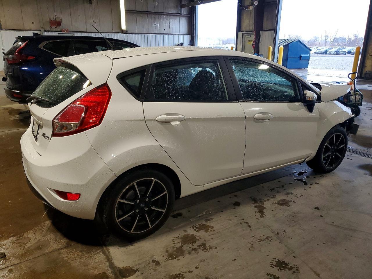2015 FORD Fiesta