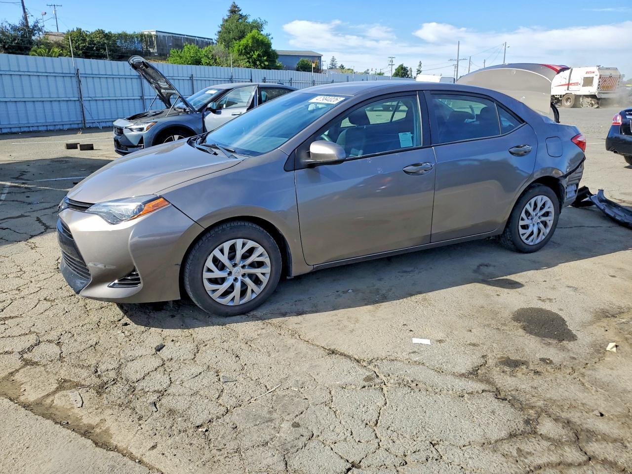 2018 TOYOTA COROLLA