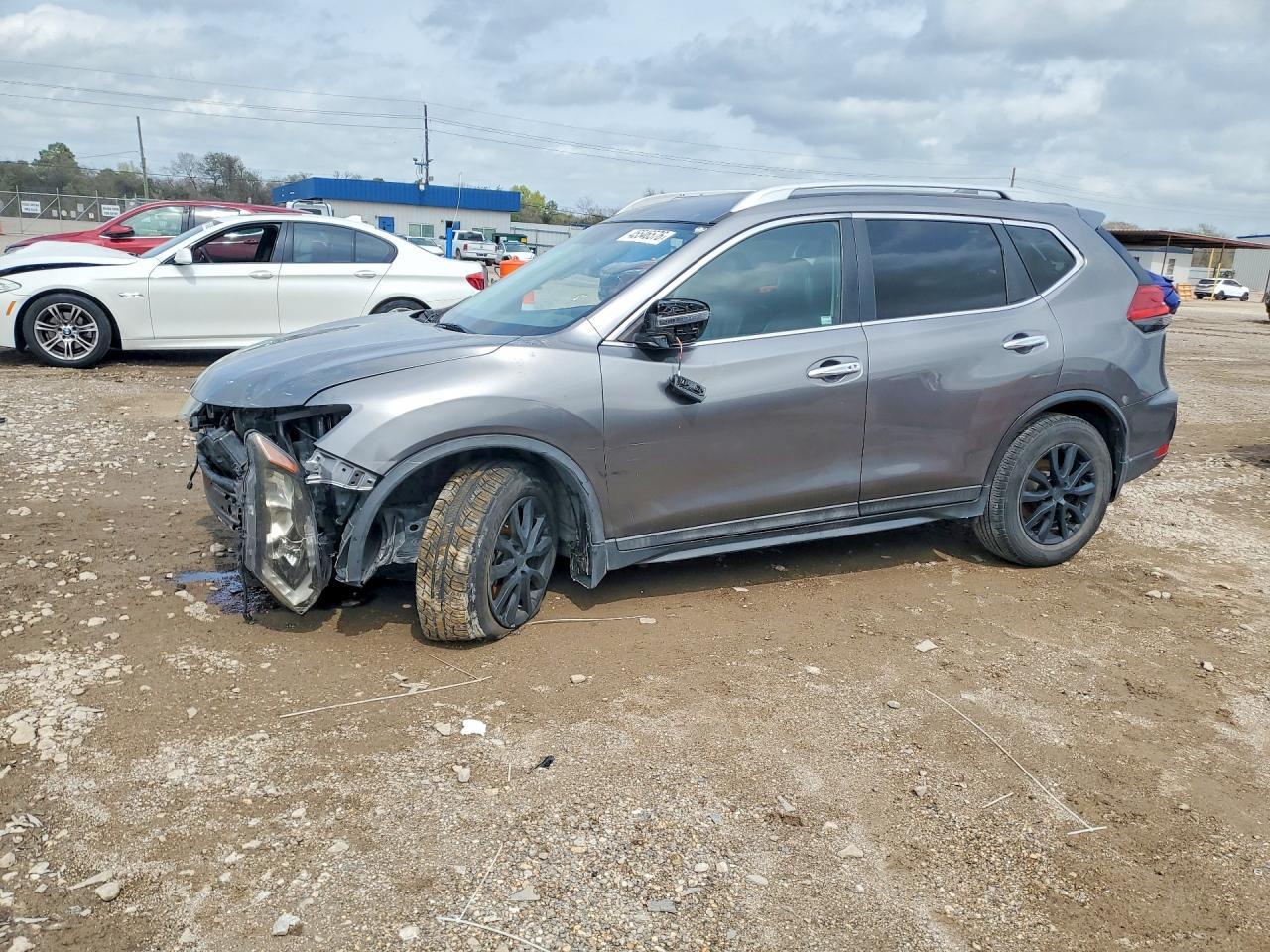 2017 NISSAN ROGUE