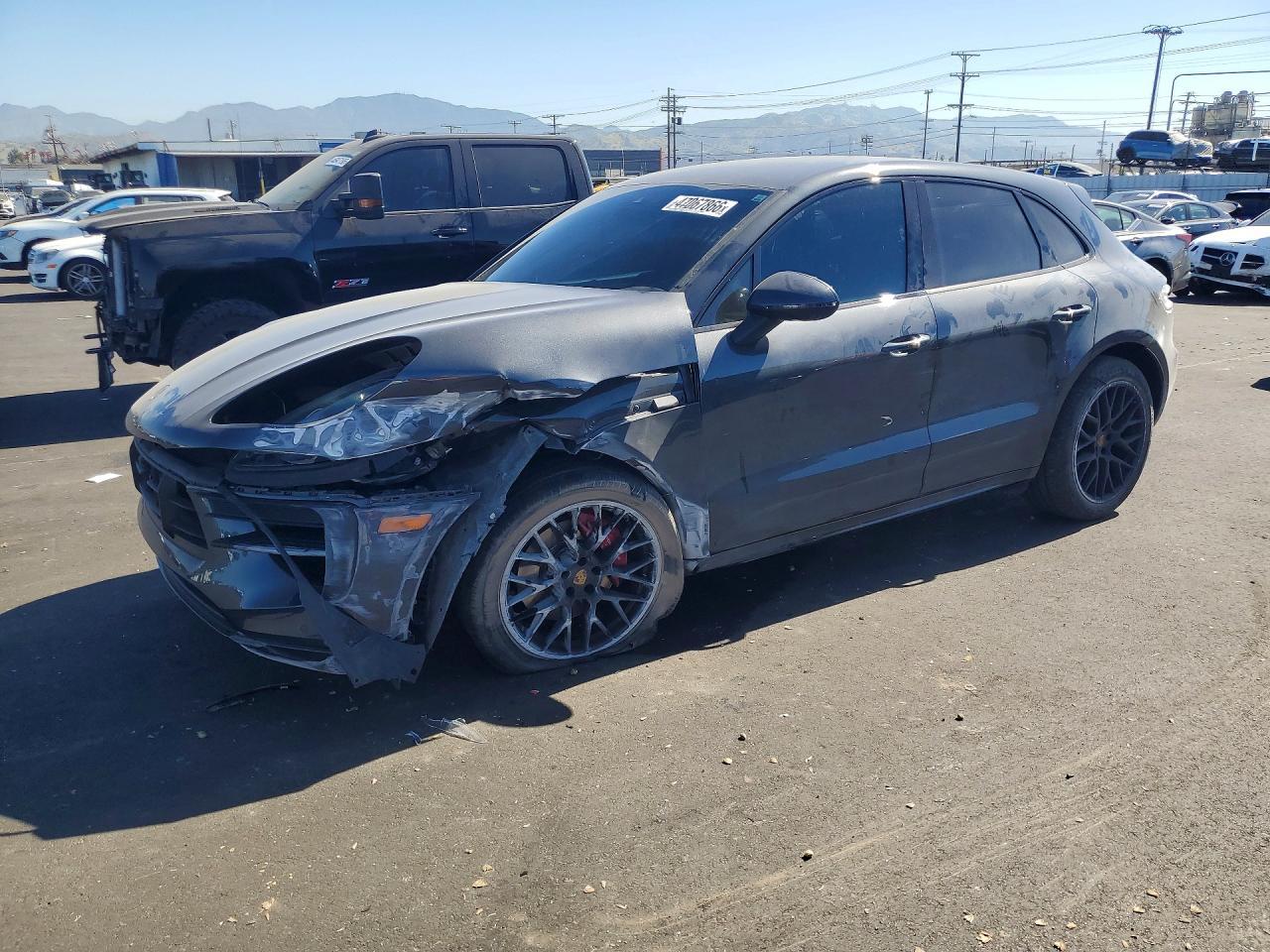 2020 PORSCHE Macan