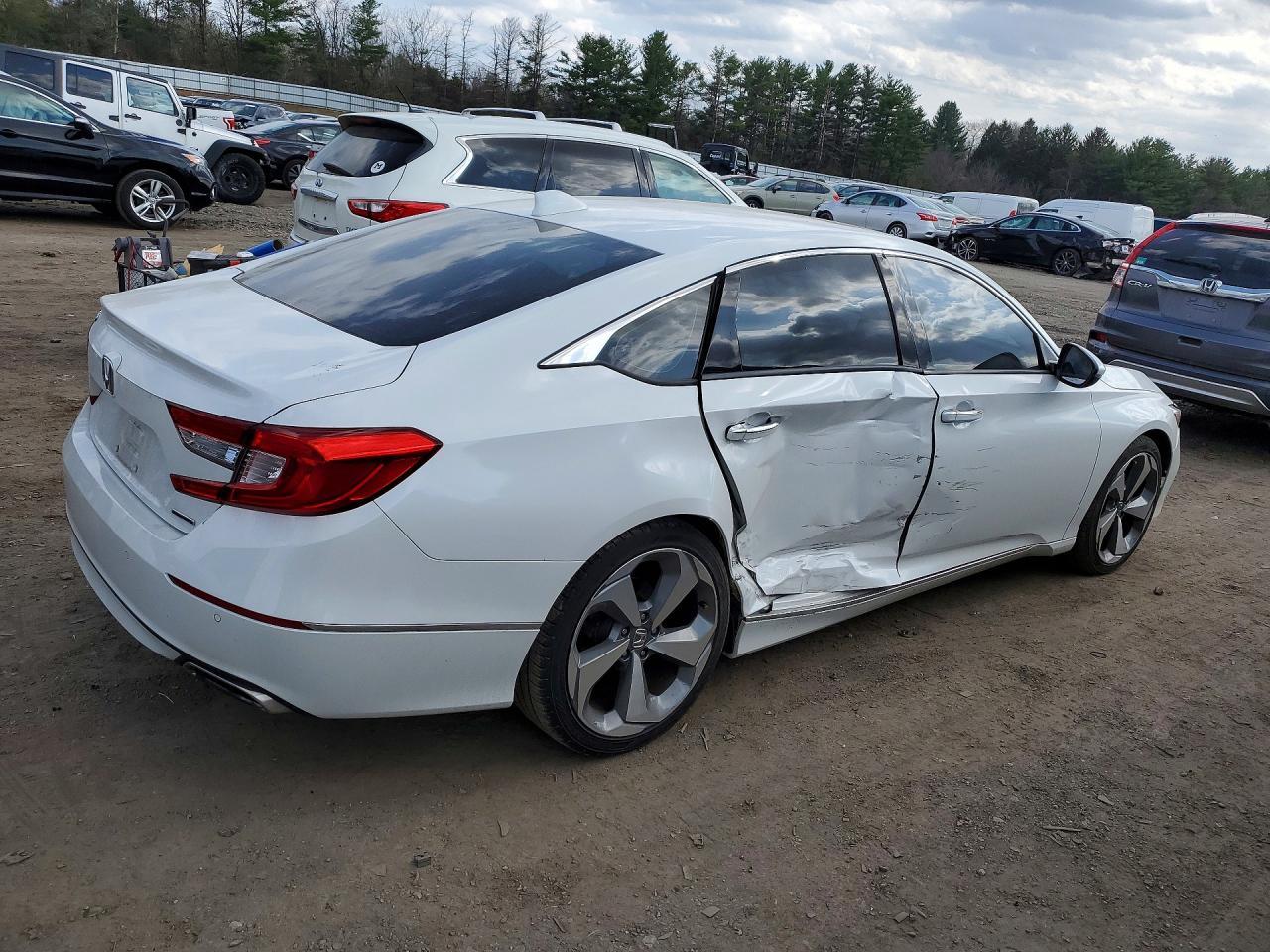 2018 HONDA ACCORD