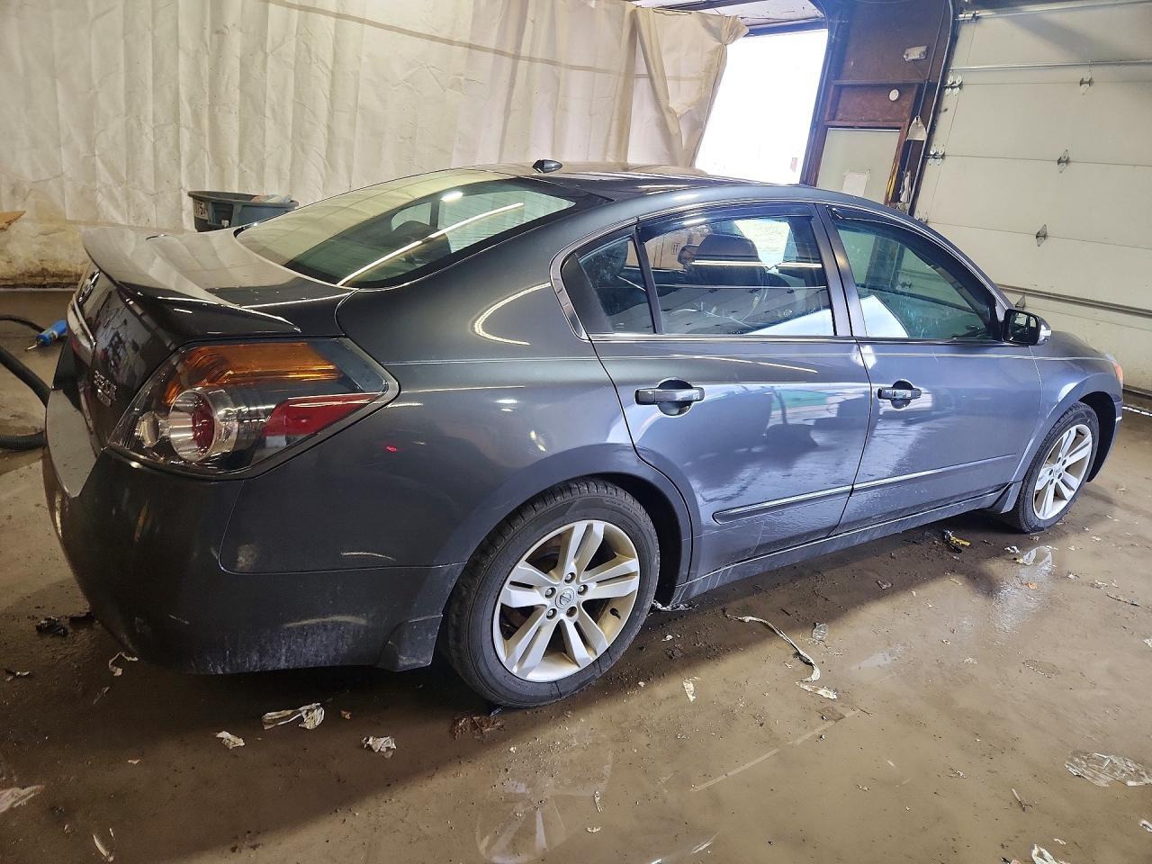 2010 NISSAN ALTIMA