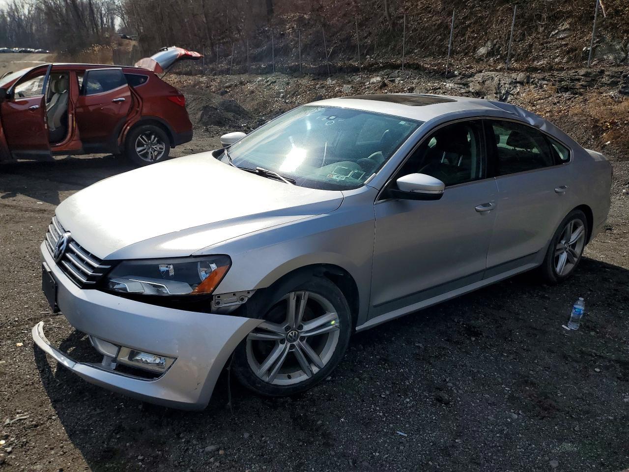 2014 VOLKSWAGEN Passat