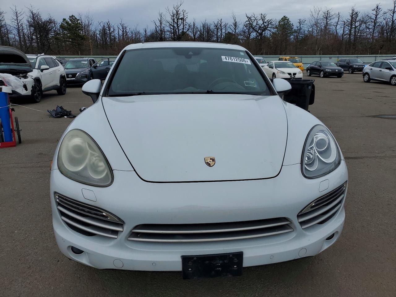 2014 PORSCHE CAYENNE