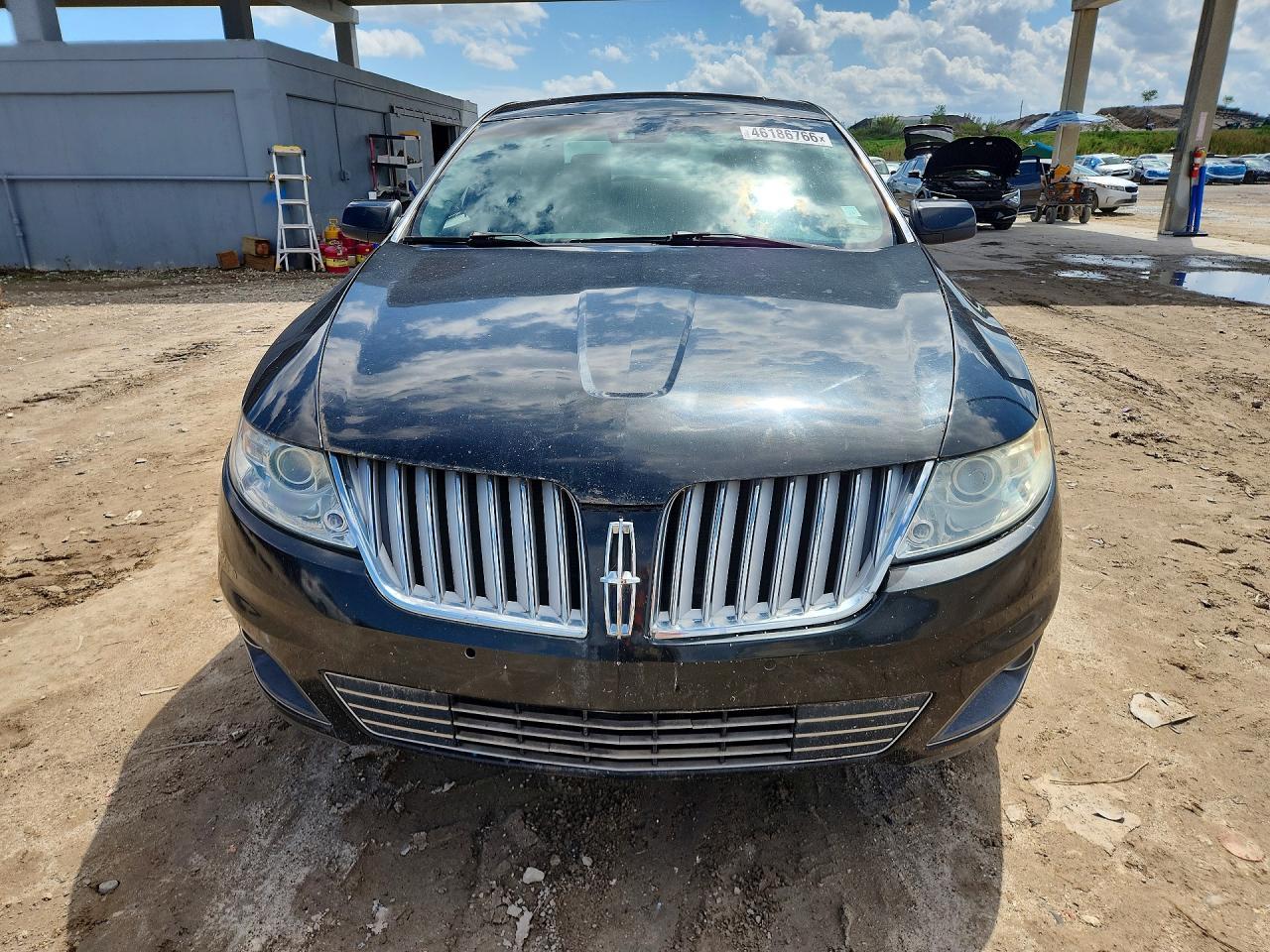 2010 LINCOLN MKS