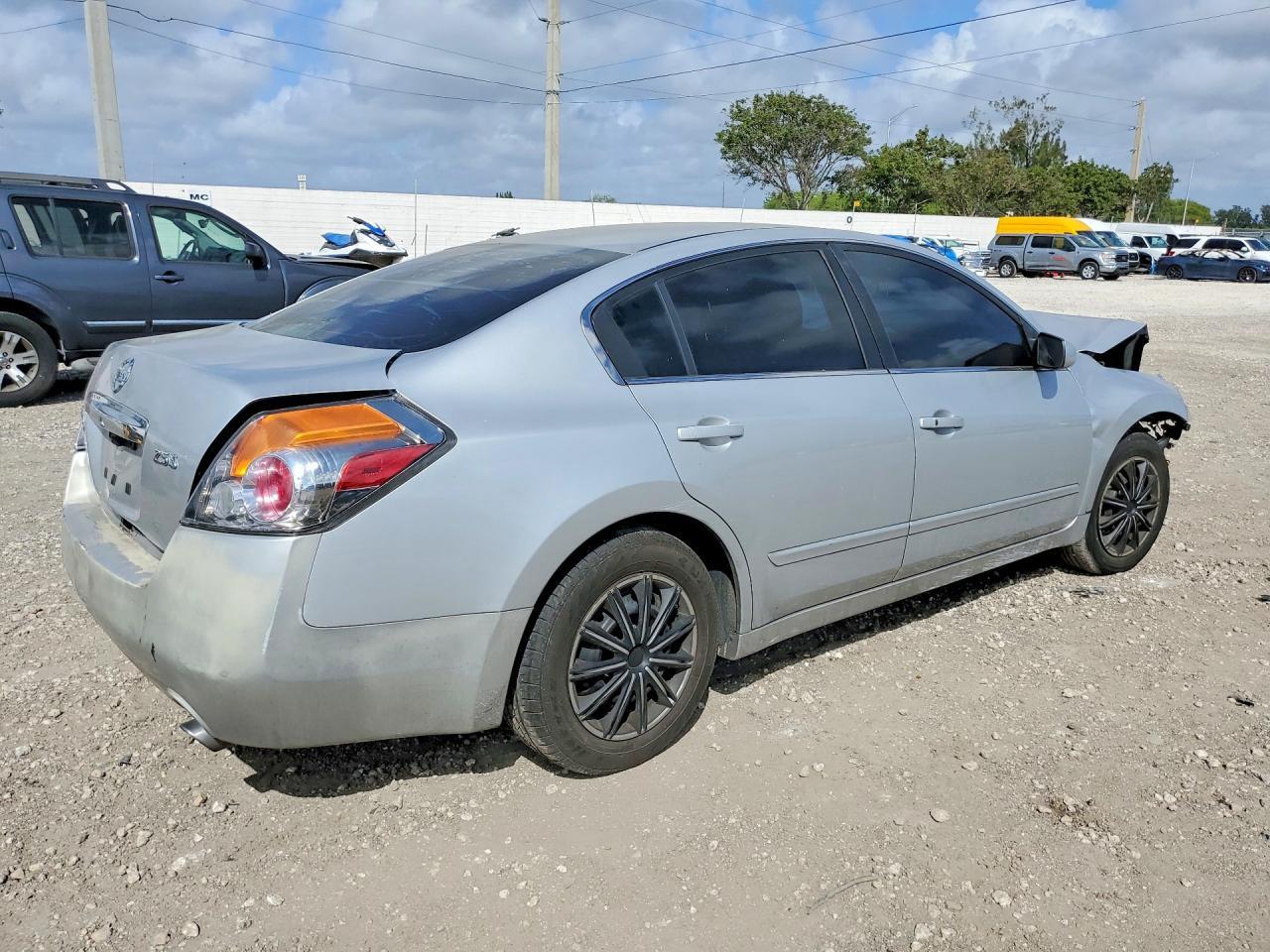 2012 NISSAN ALTIMA