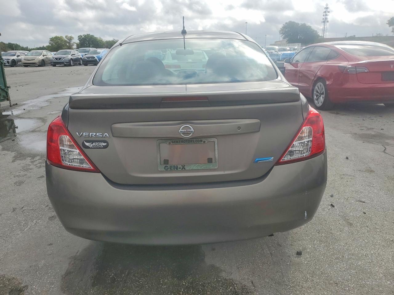 2014 NISSAN VERSA