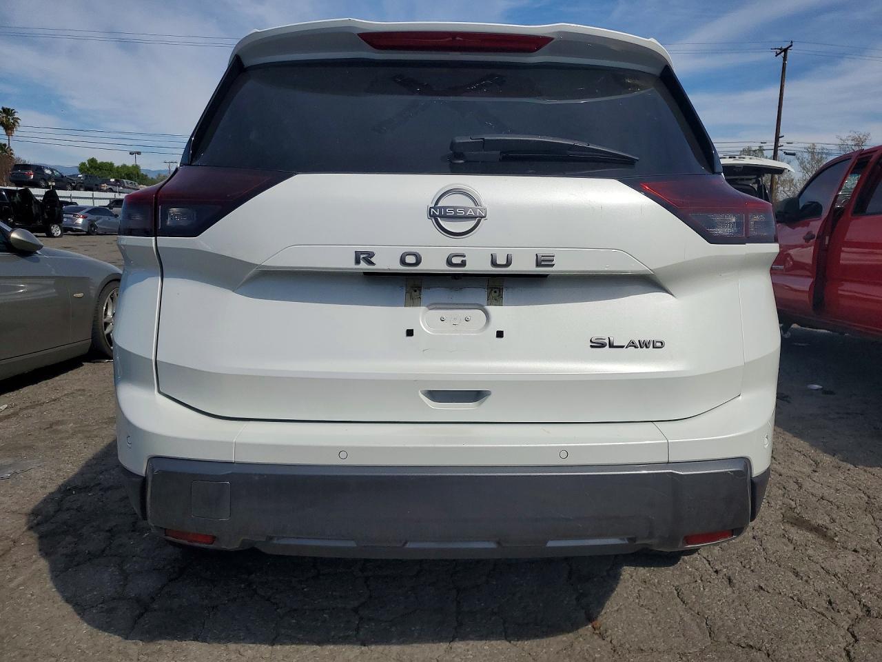 2026 NISSAN ROGUE