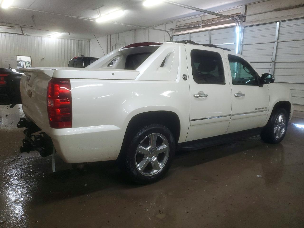 2013 CHEVROLET Avalanche