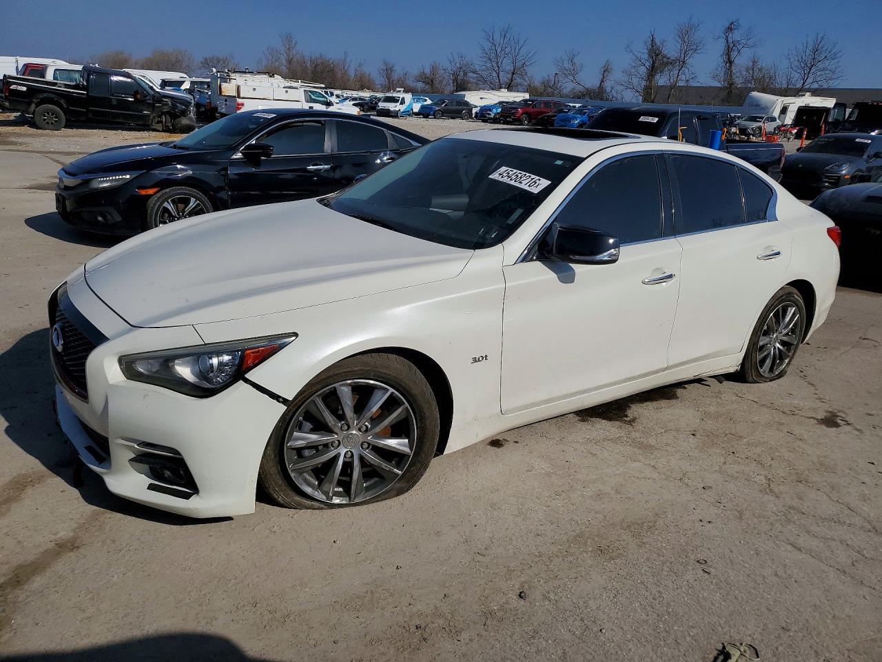 2016 INFINITI Q50