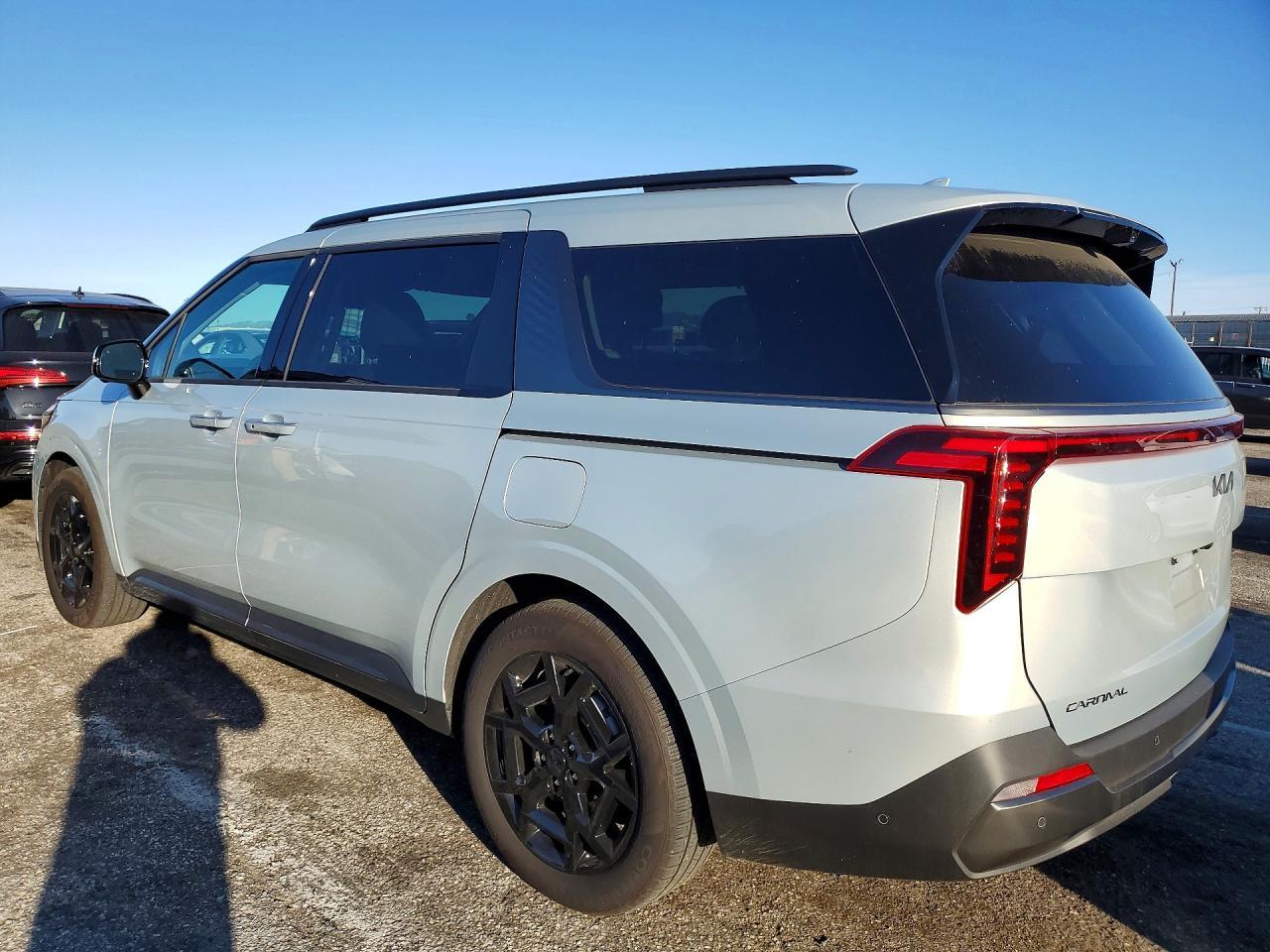 2025 KIA Carnival