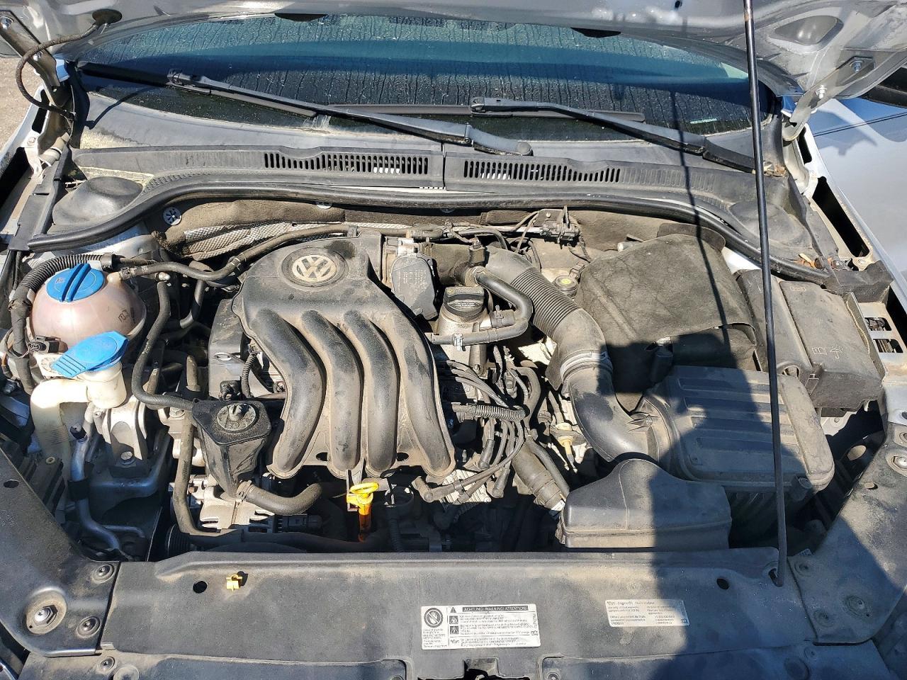 2015 VOLKSWAGEN JETTA