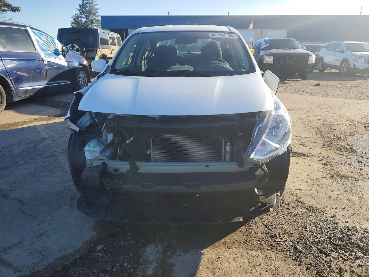 2019 NISSAN VERSA