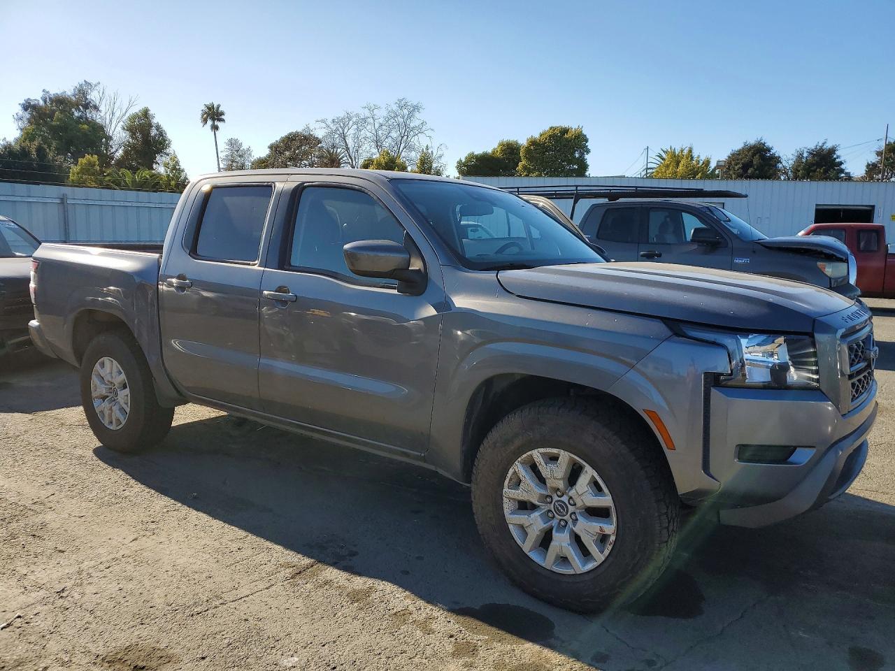 2022 NISSAN Frontier