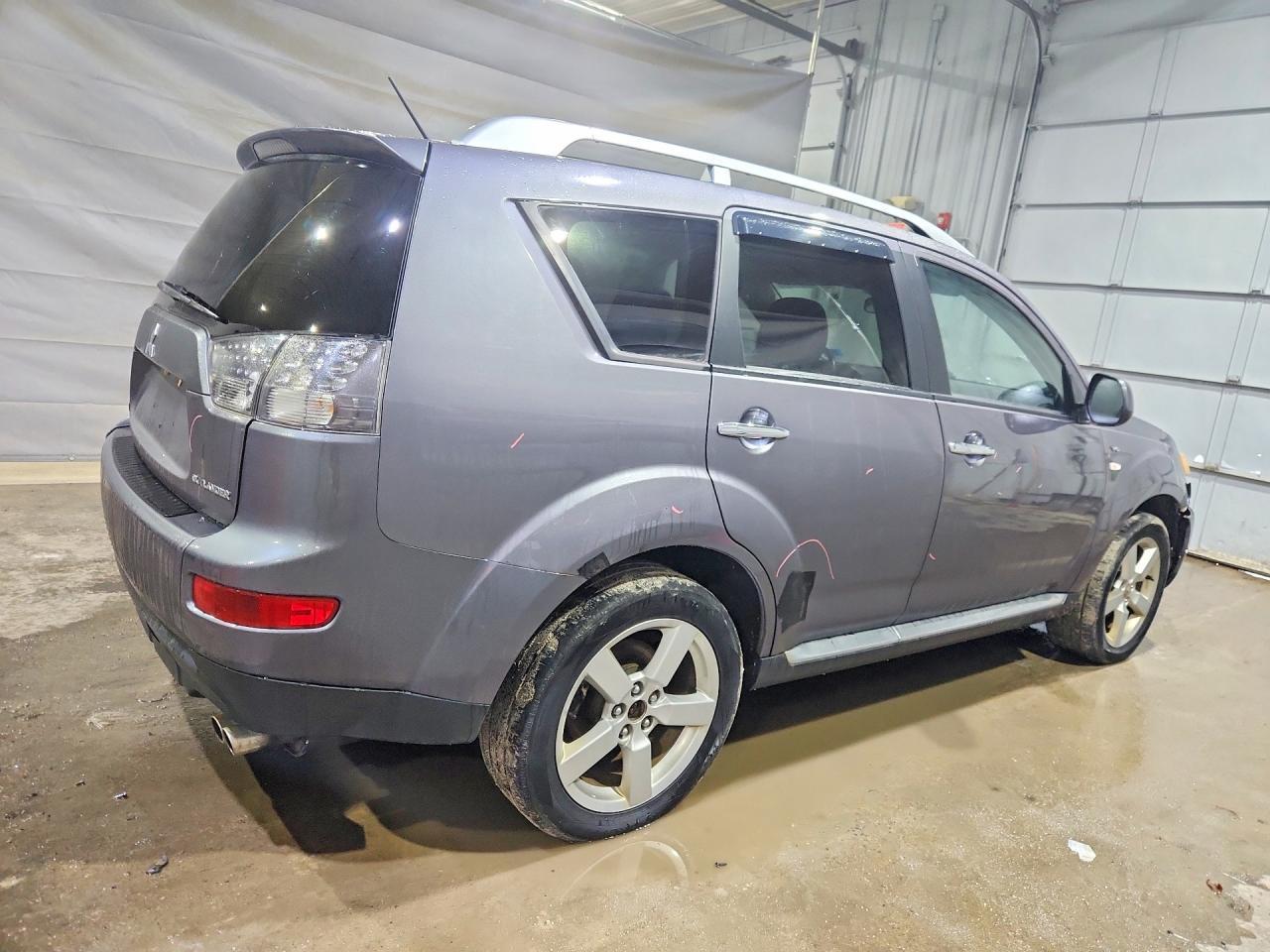 2009 MITSUBISHI outlander