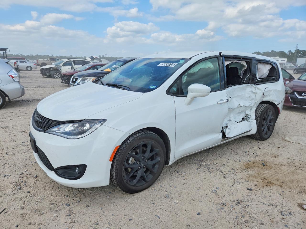 2020 CHRYSLER Pacifica