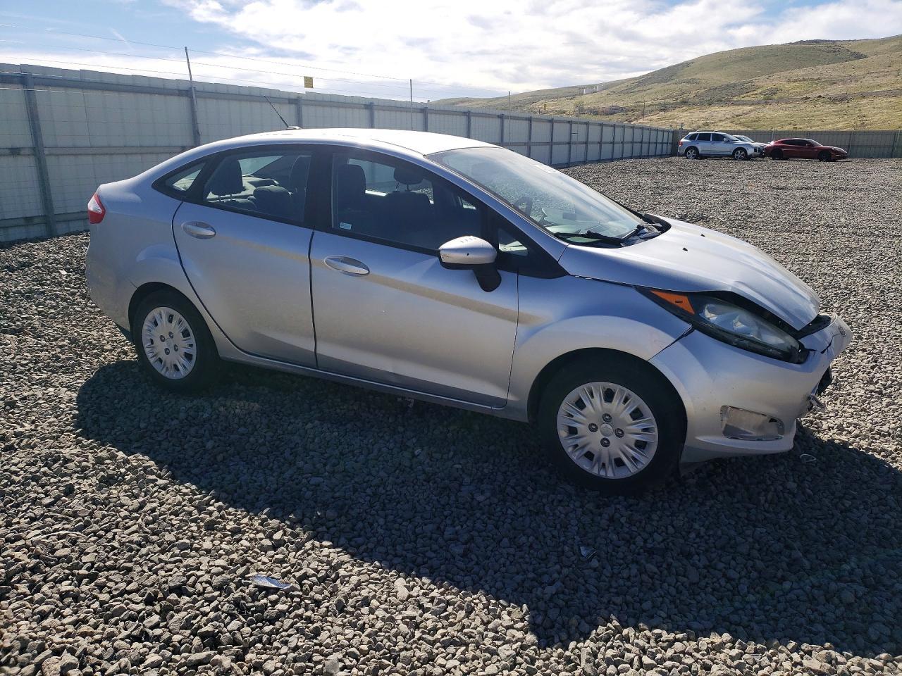 2016 FORD Fiesta
