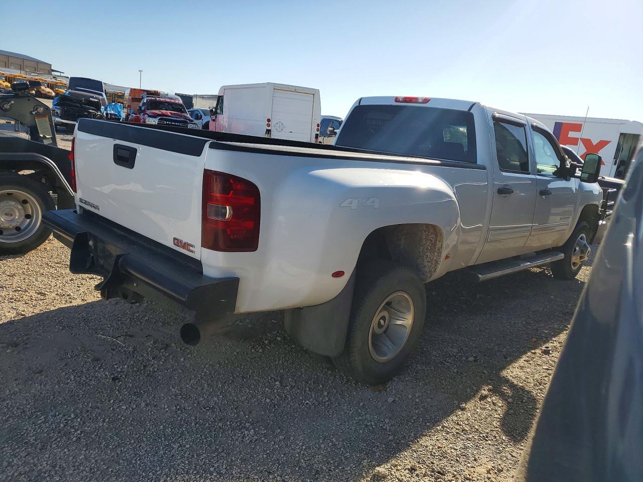 2011 CHEVROLET Silverado 3500