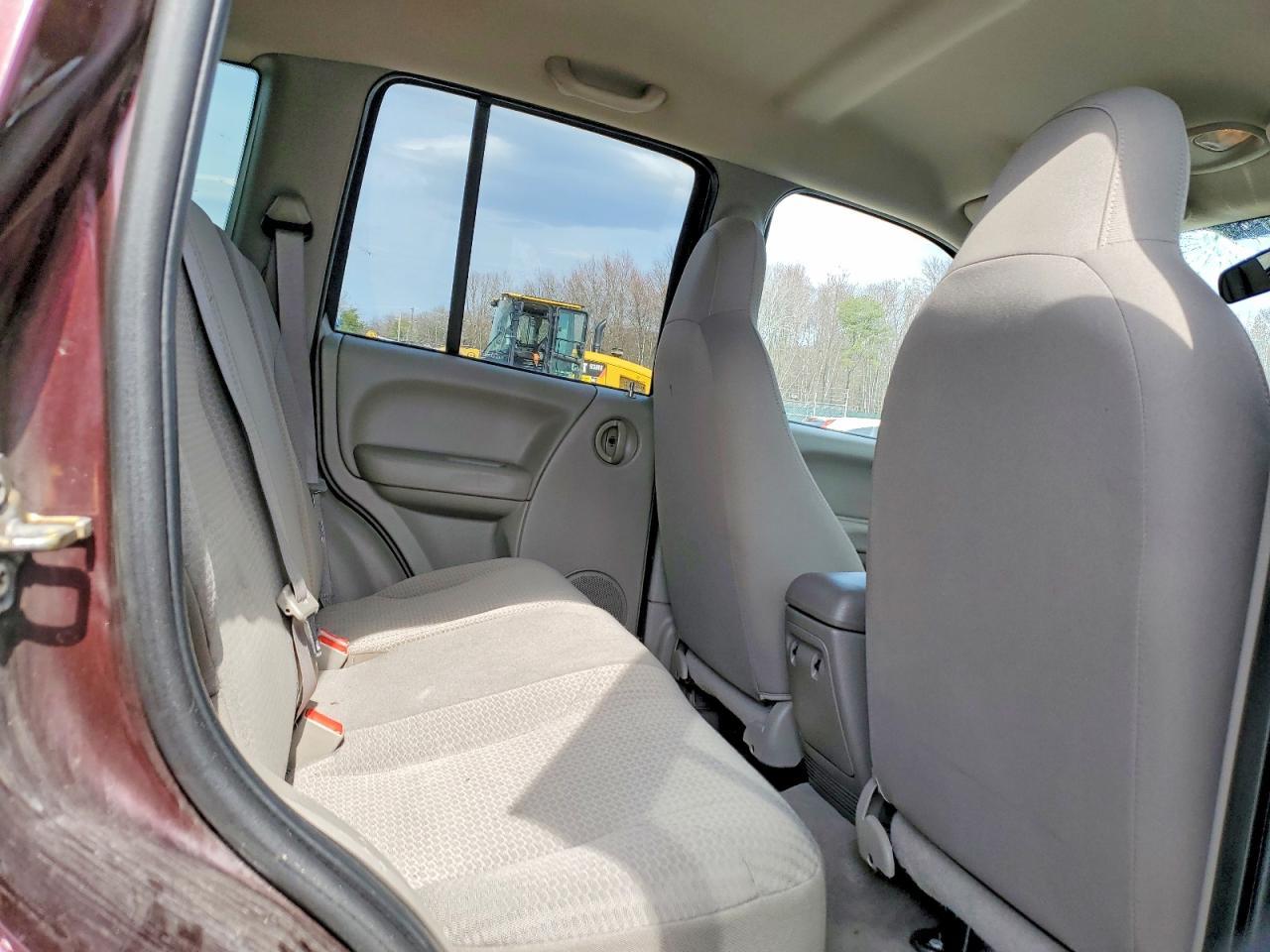 2004 JEEP Liberty