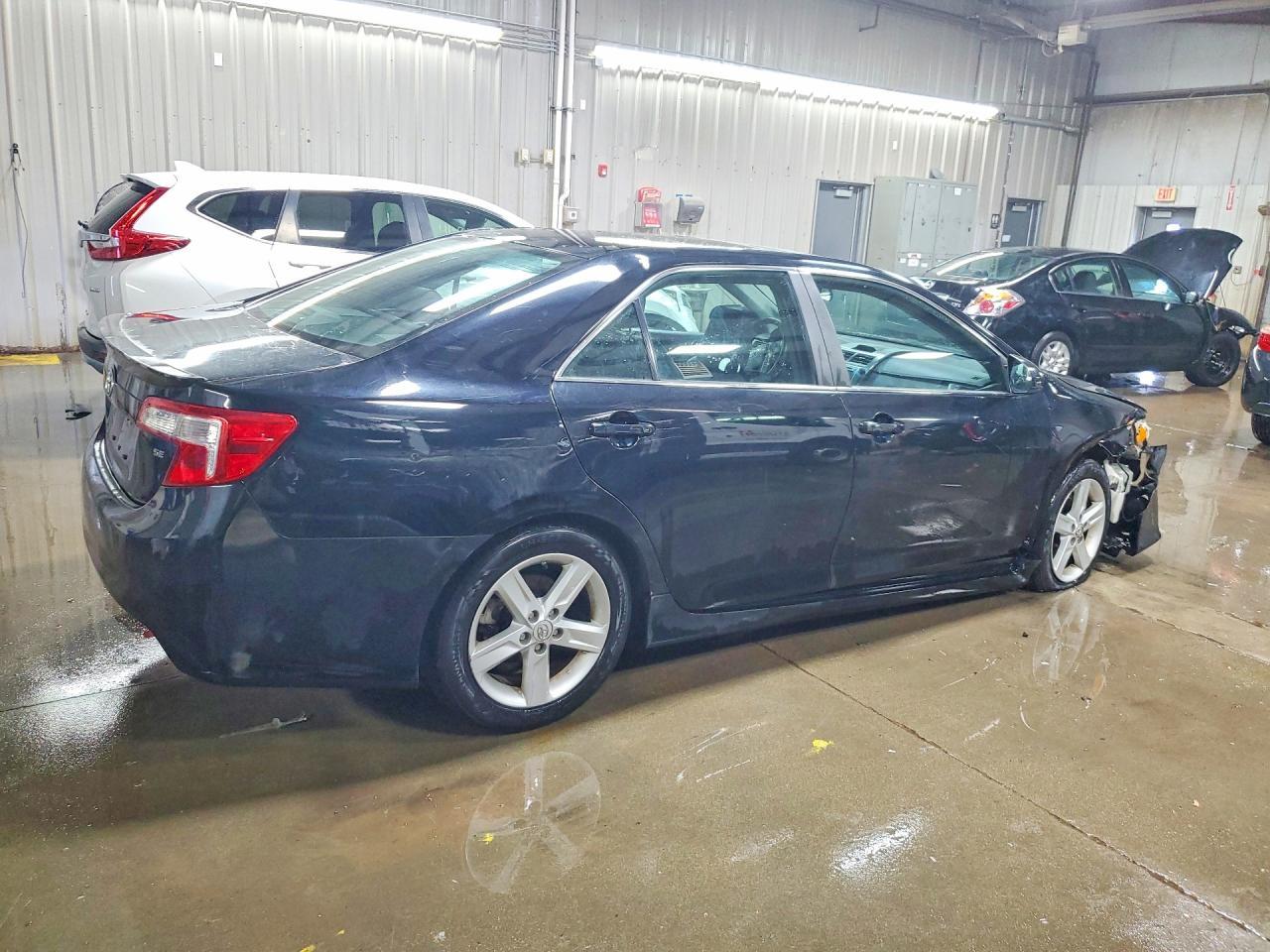 2013 TOYOTA CAMRY