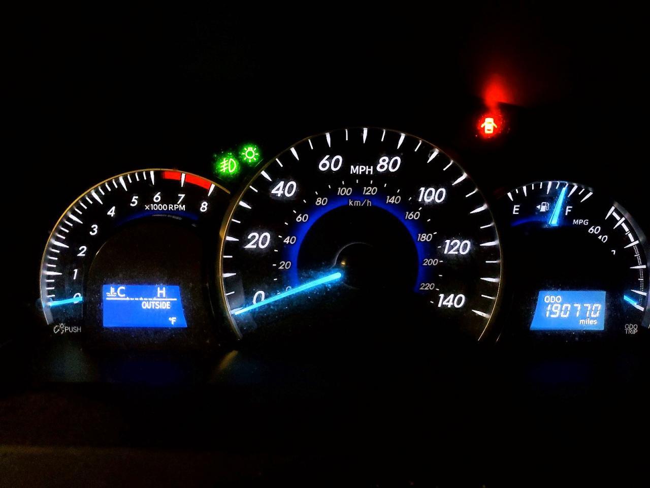 2014 TOYOTA CAMRY