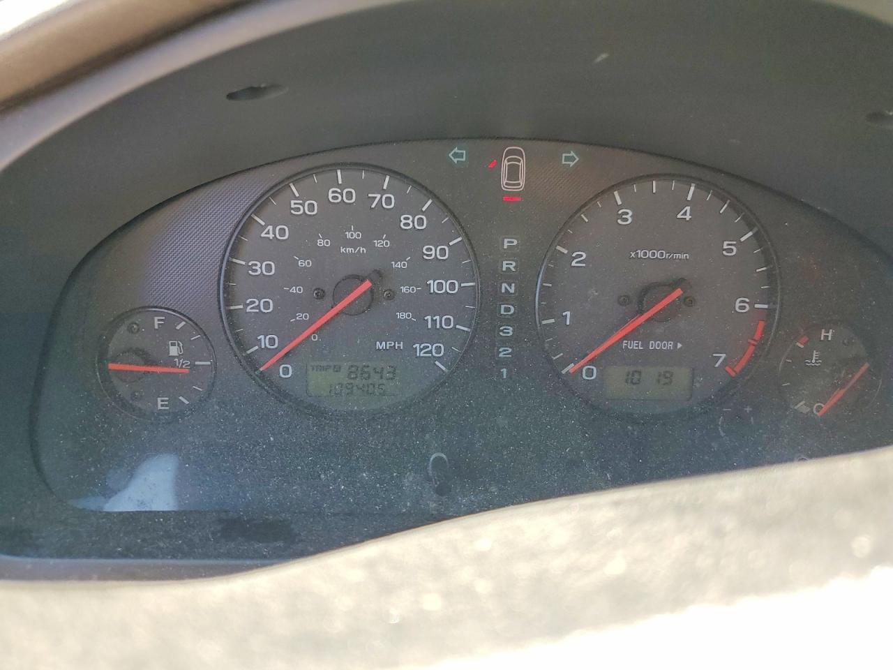 2001 SUBARU Legacy