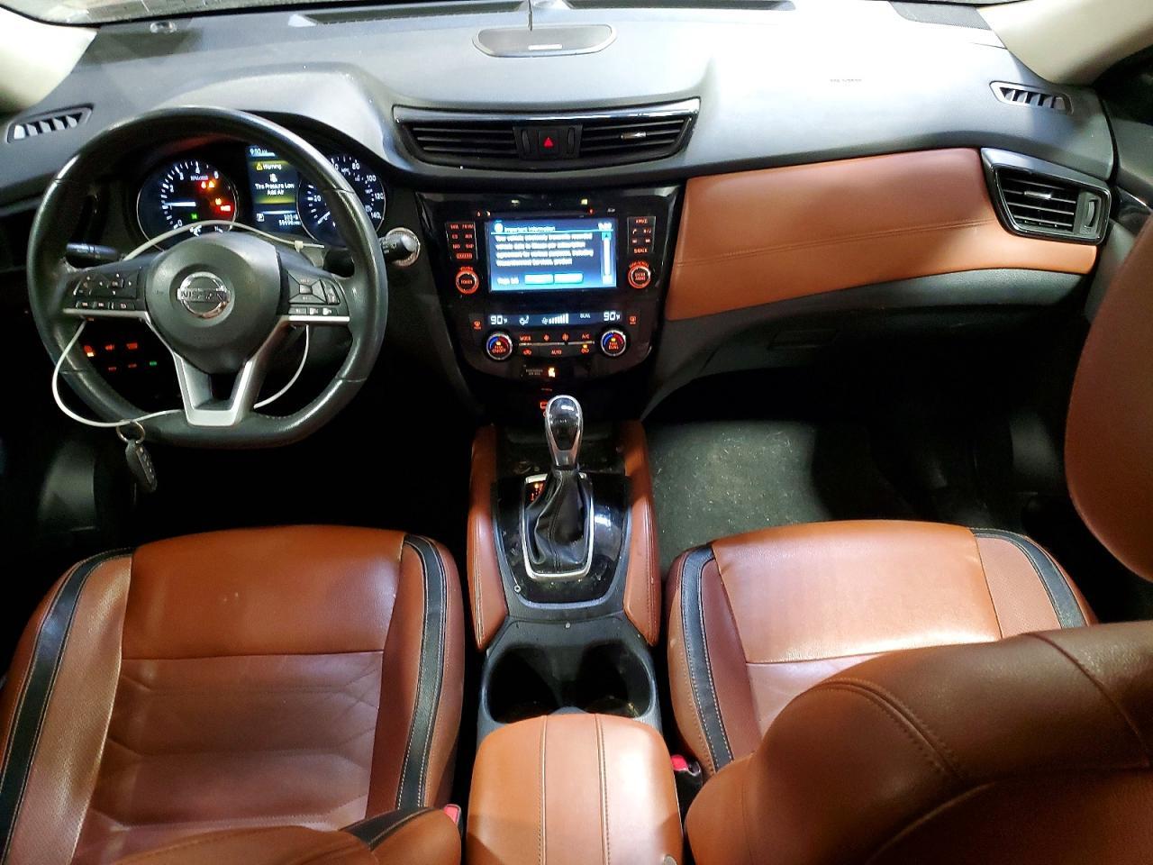 2017 NISSAN ROGUE