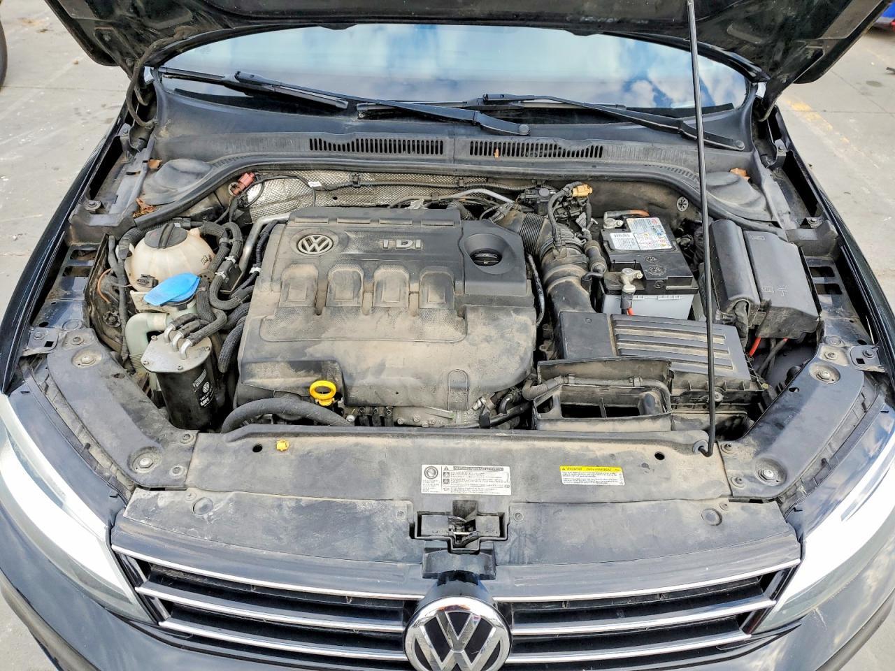 2015 VOLKSWAGEN JETTA