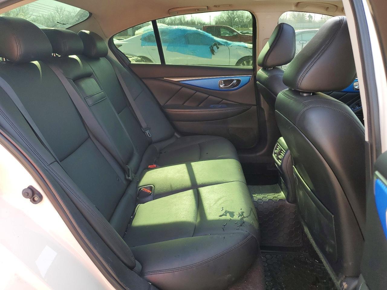 2016 INFINITI Q50