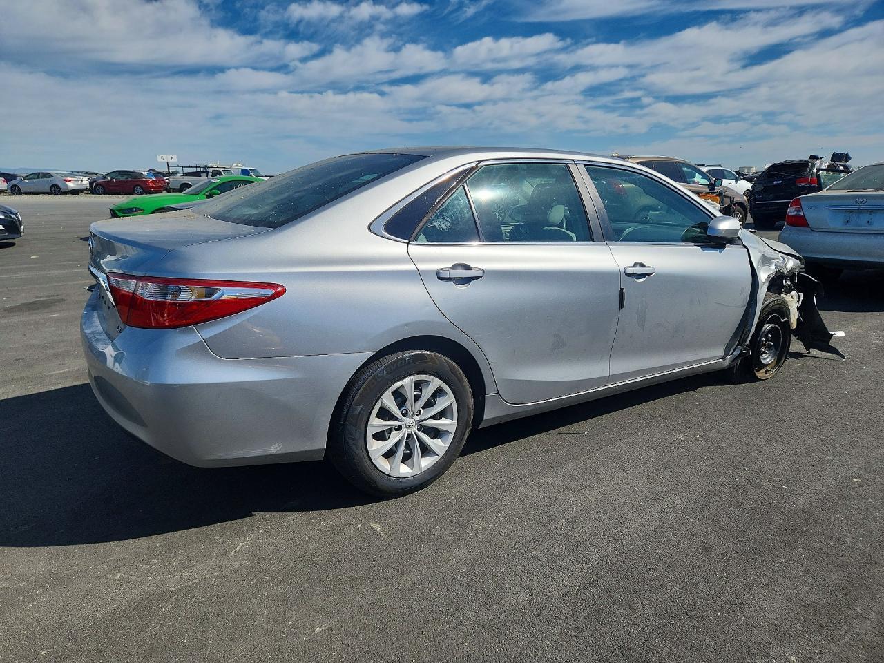 2015 TOYOTA CAMRY