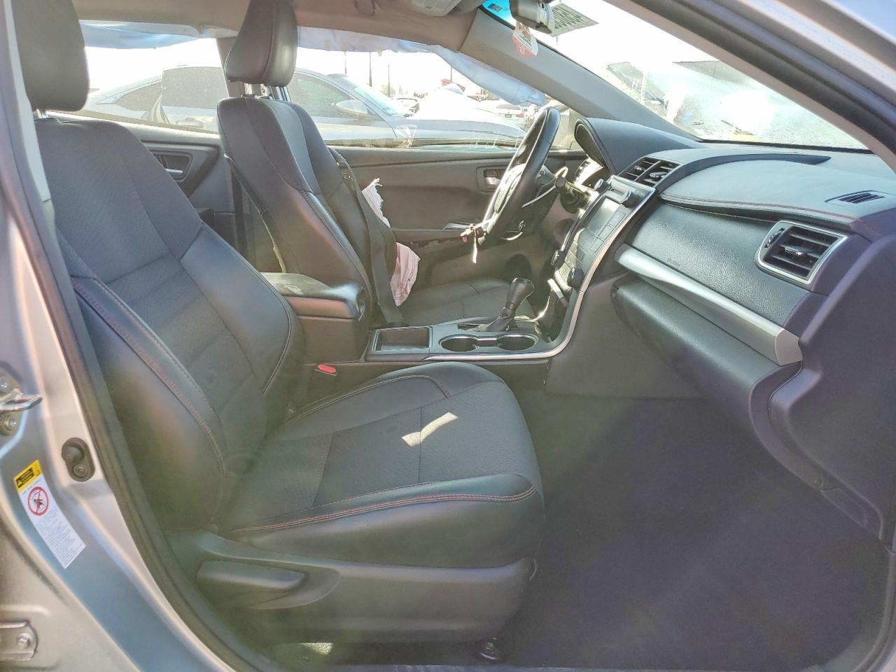 2016 TOYOTA CAMRY