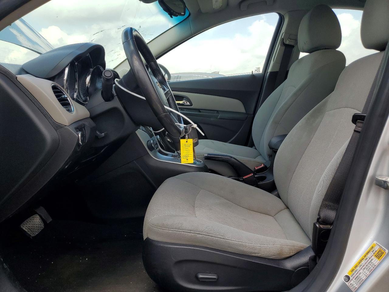 2011 CHEVROLET CRUZE