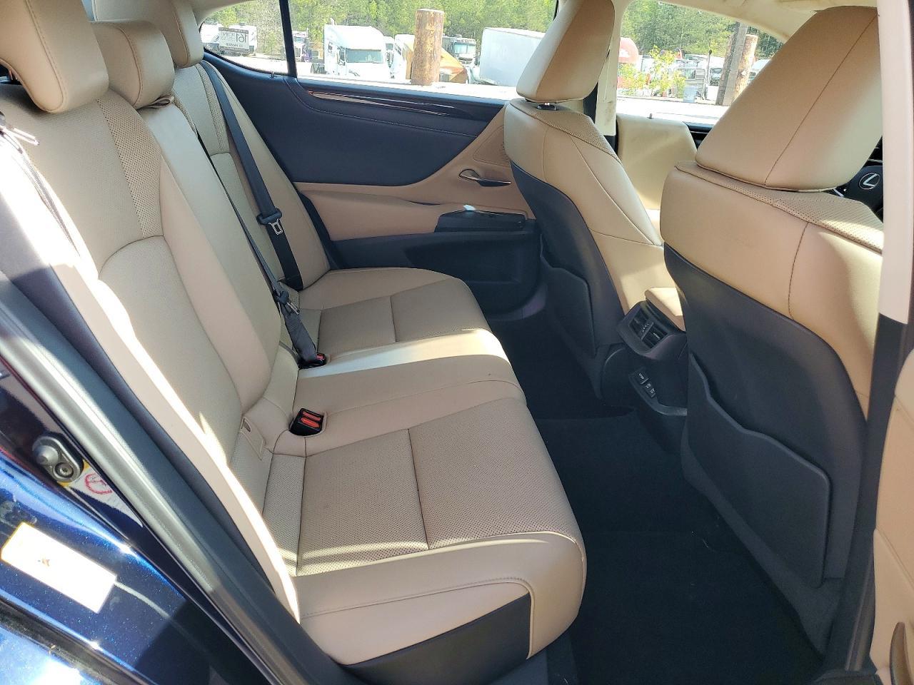 2019 LEXUS ES 350