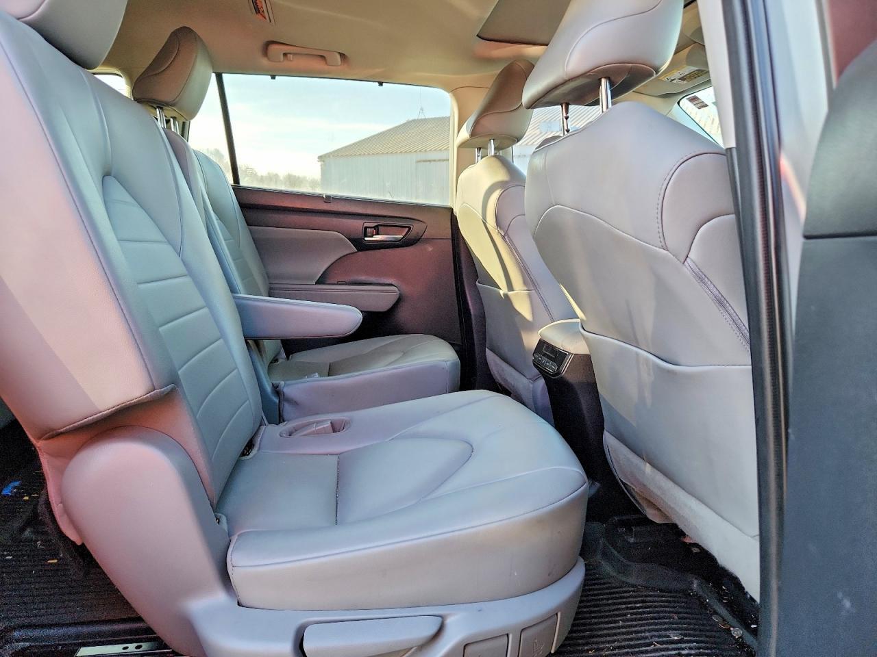 2021 TOYOTA HIGHLANDER