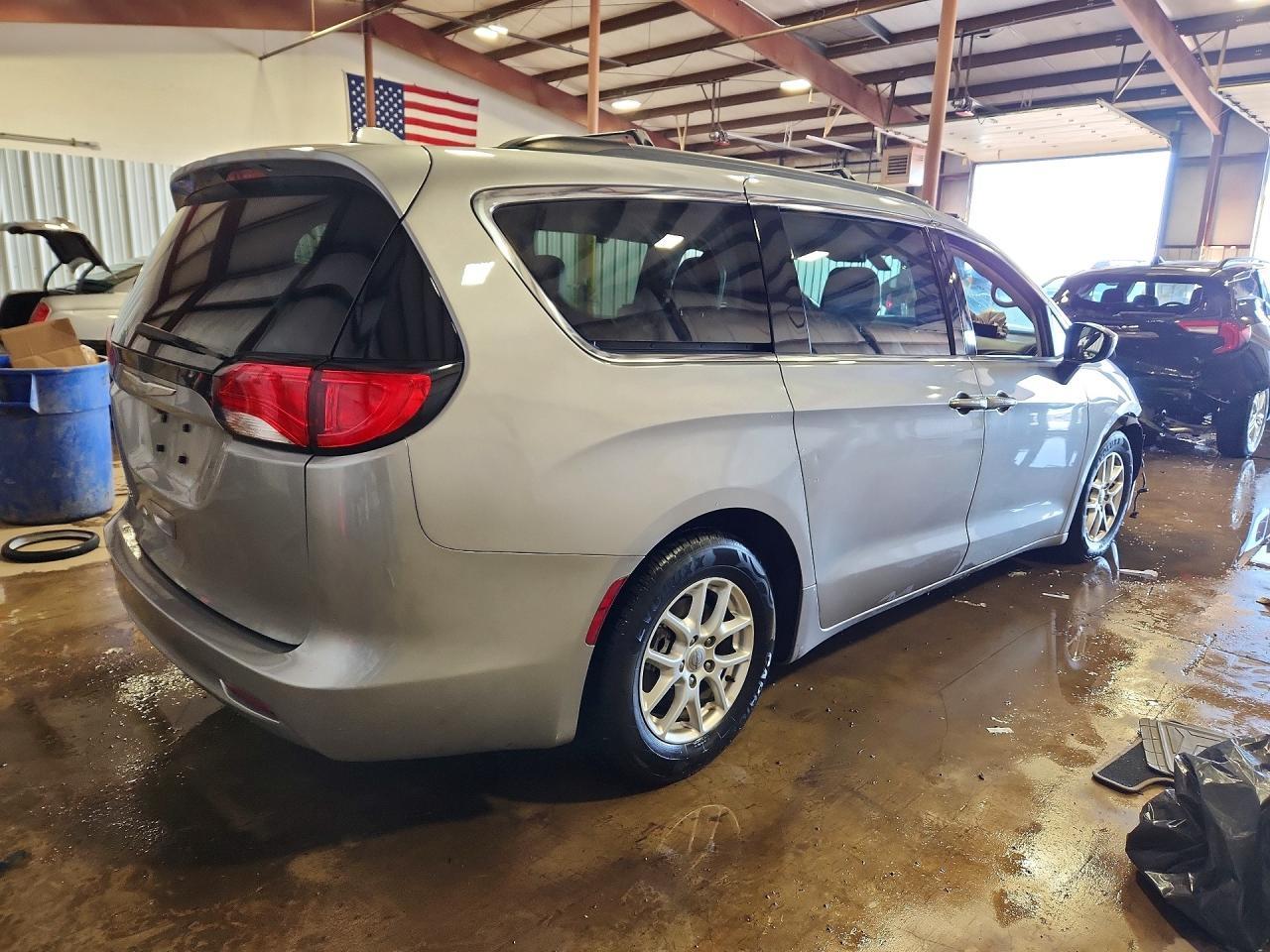 2020 CHRYSLER Voyager