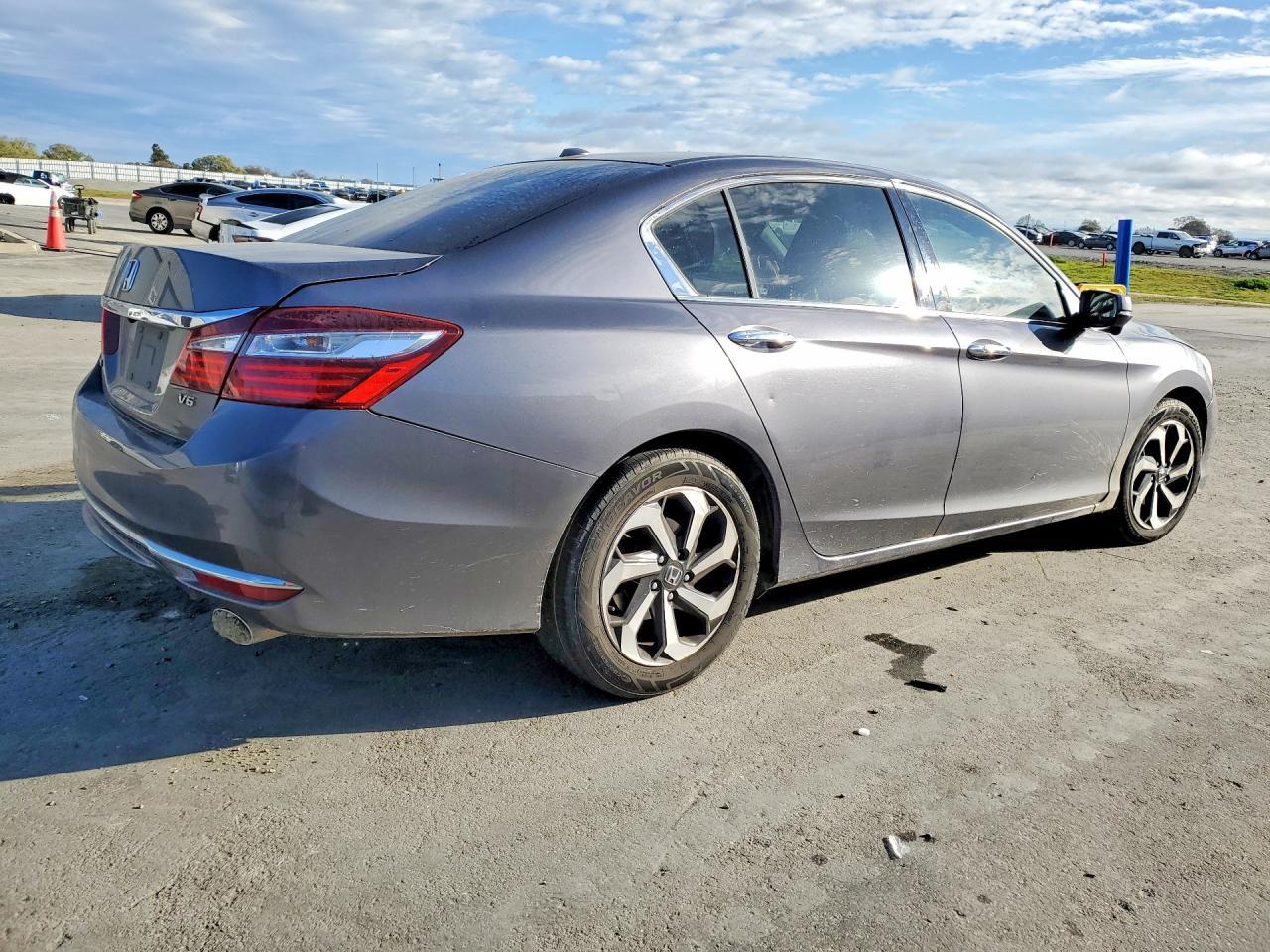 2016 HONDA ACCORD