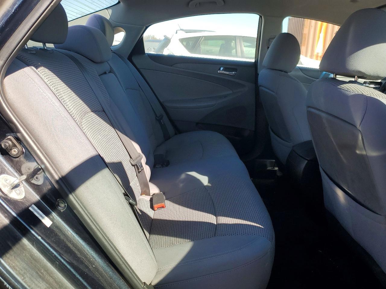 2011 HYUNDAI SONATA