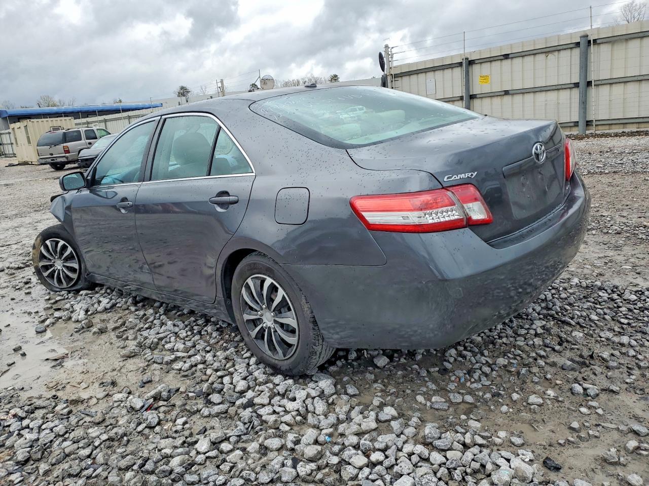 2011 TOYOTA CAMRY