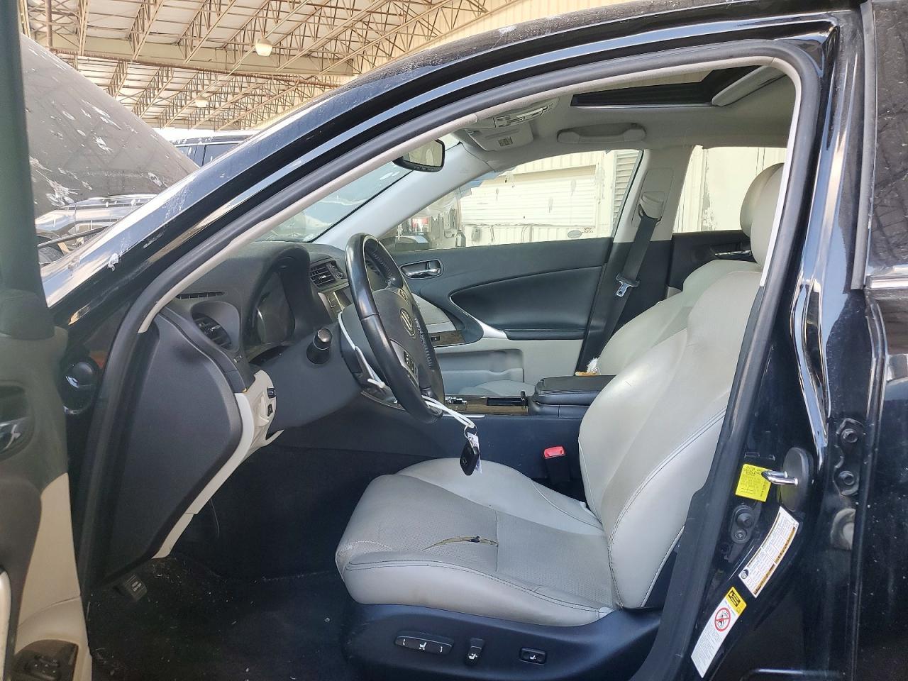 2011 LEXUS IS 250