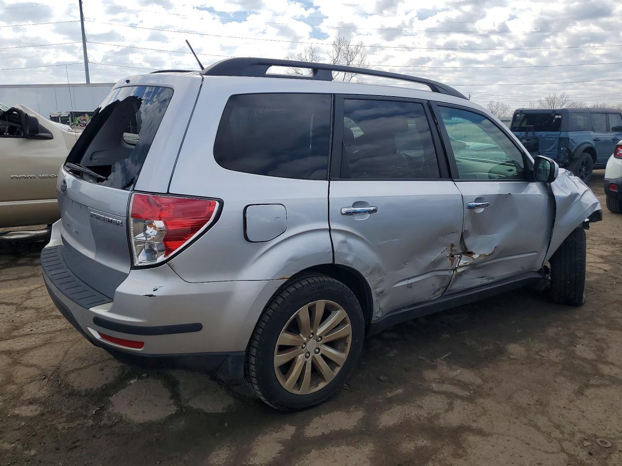 2011 SUBARU FORESTER