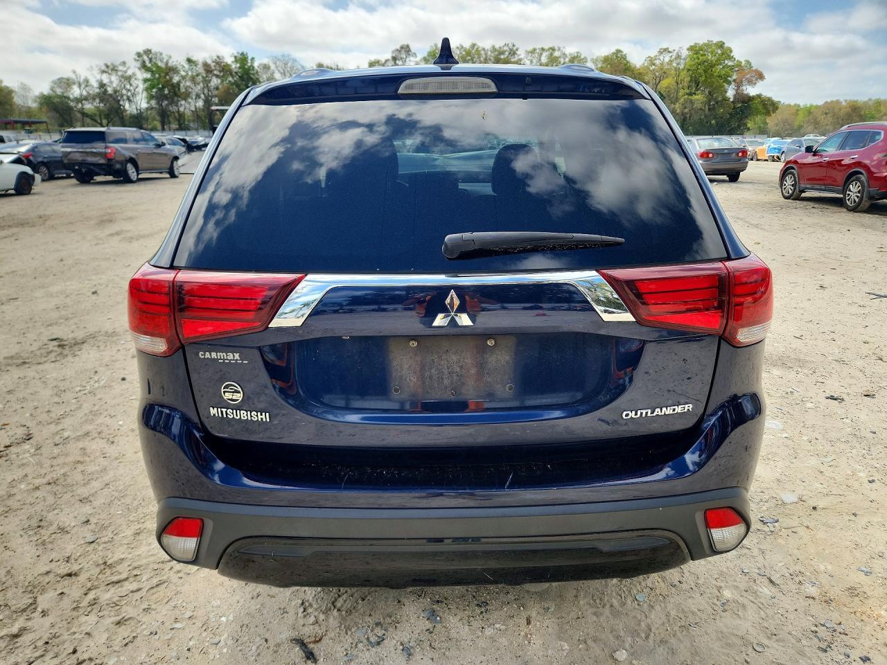 2019 MITSUBISHI outlander