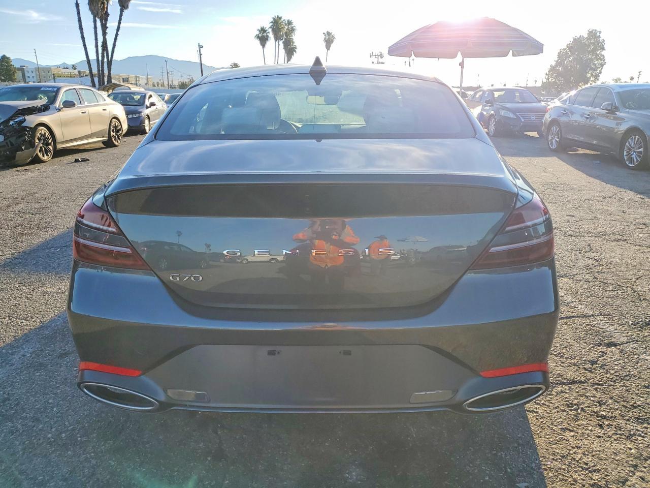 2025 GENESIS G70