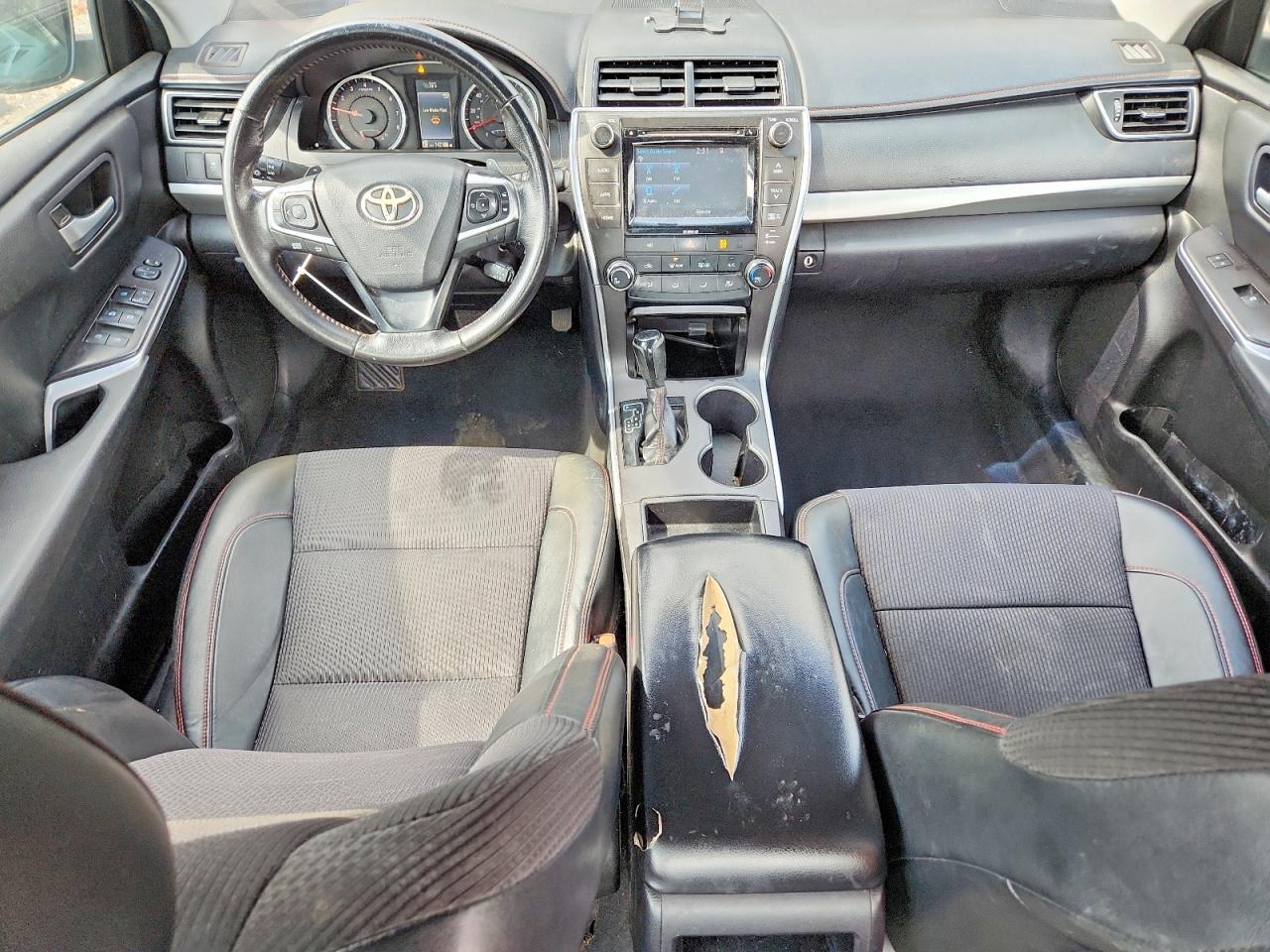 2016 TOYOTA CAMRY