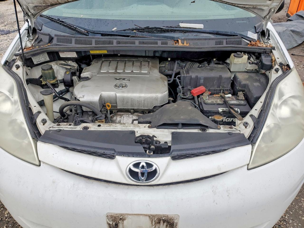 2009 TOYOTA SIENNA