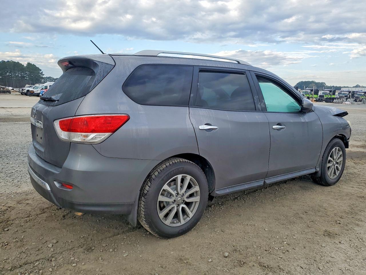 2016 NISSAN PATHFINDER