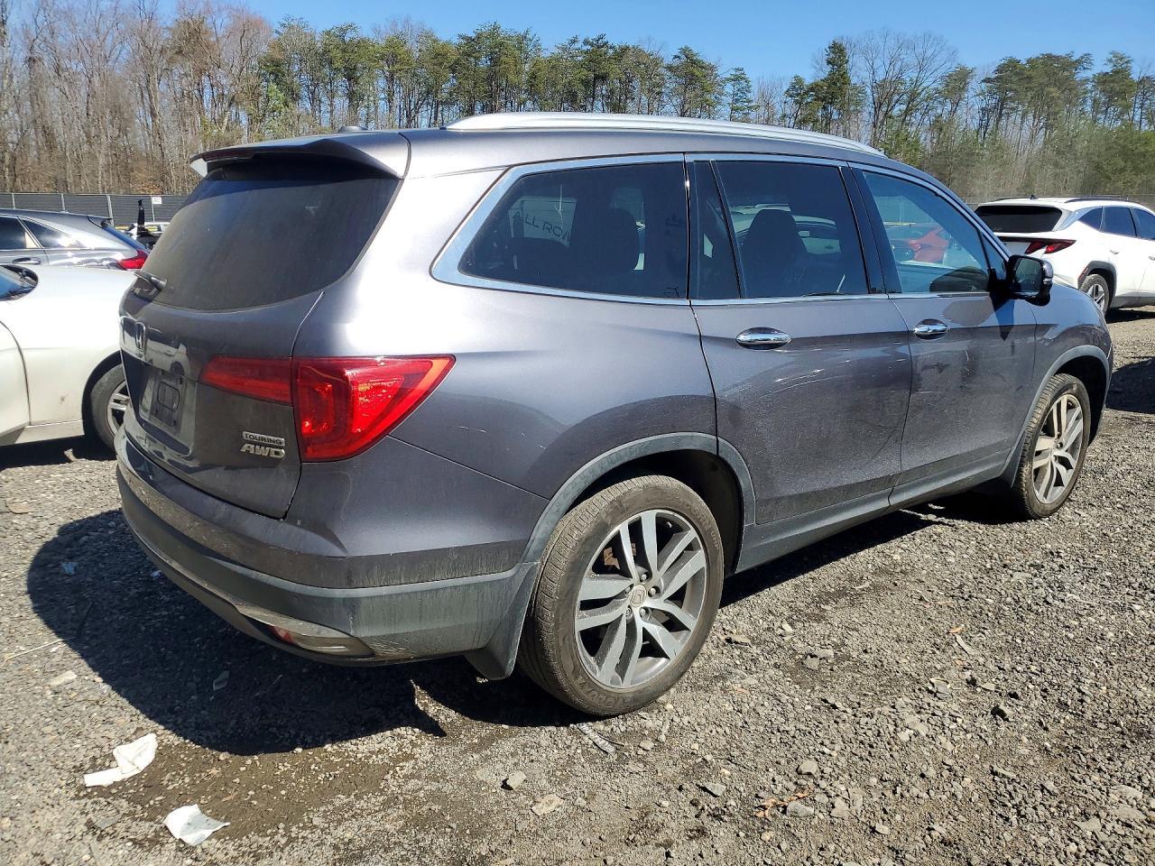 2017 HONDA PILOT