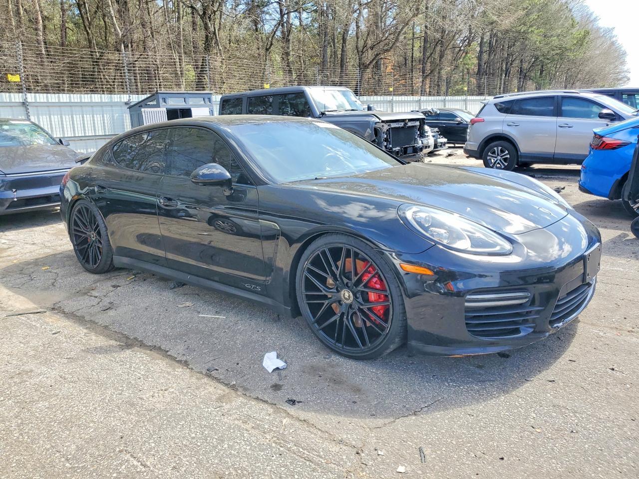 2016 PORSCHE Panamera