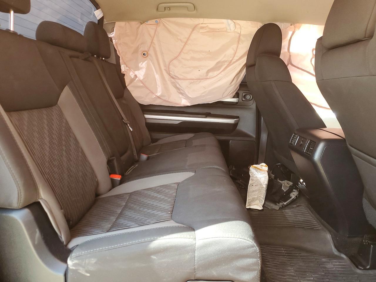 2017 TOYOTA TUNDRA