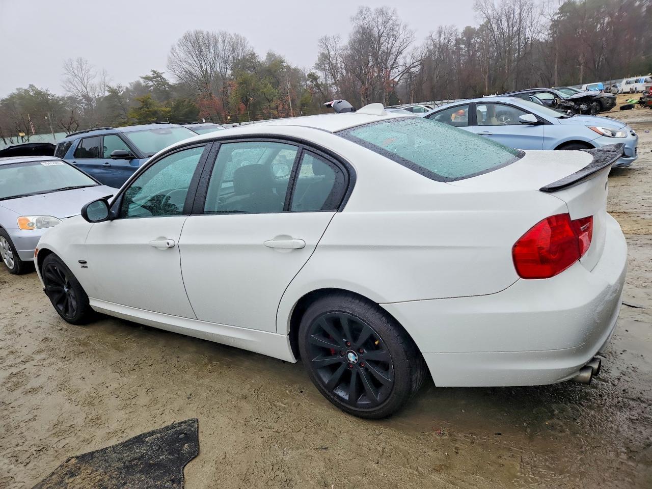 2011 BMW 3 SERIES